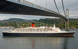 20080606181134-867-queen-elizabeth2.jpg
