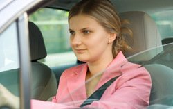 20100105154741-752-woman.driving.car.500.jpg