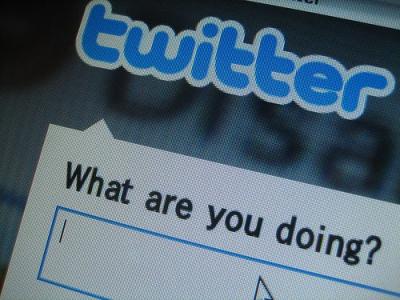 20100416155442-twitter-computer.jpg