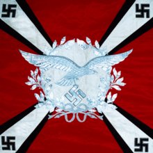 20100425033949-275-bannernazi.jpg - Esc�ndalo en Rusia por un calendario con nazis en lugar de soldados rusos