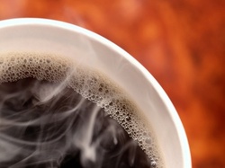 20100810032418-111-cafe.jpg - Frustra un robo arrojando caf� caliente al ladr�n