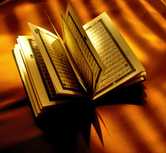 20111126164452-biblia.jpg - Las referencias religiosas condicionan la psicolog�a humana